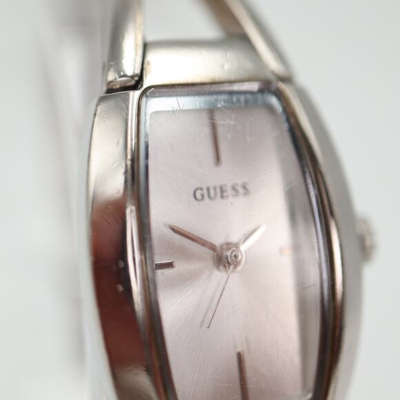 Guess Ladies Watch Silver Tone 18mm Stainless Steel Bracelet with New Battery - Picture 9 of 14